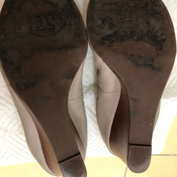 Tory Burch Wedge Sandals ( Jolie Style ) - Picture 5 of 8